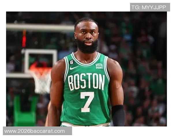 NBA官方宣布杰伦布朗因批评裁判被罚款35000美元引发热议