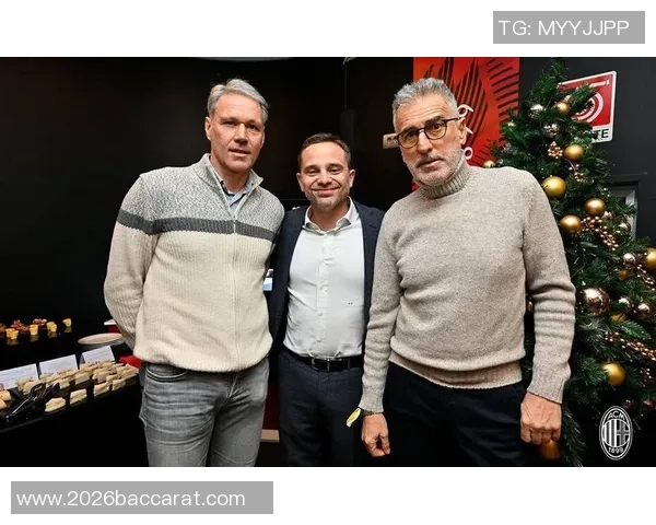 范巴斯滕:社交媒体负面评论对球员的影响与应对之道 范巴斯滕:社交媒体负面评论对球员的影响与应对之道